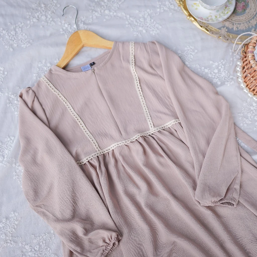 JOYFUL BUNDLE 1 (Sepatu Artboard, Mirae Dress) - Image 3